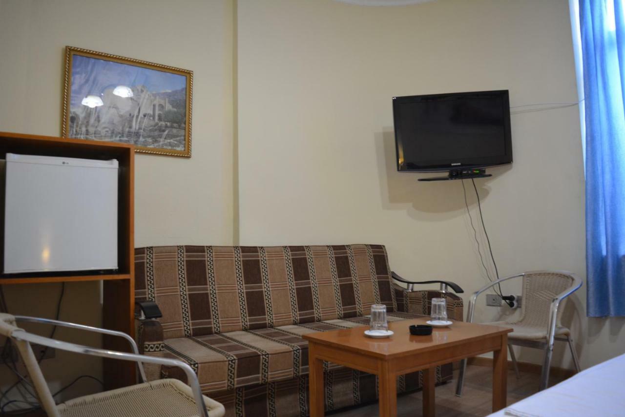 Hotel Republika تيرانا المظهر الخارجي الصورة